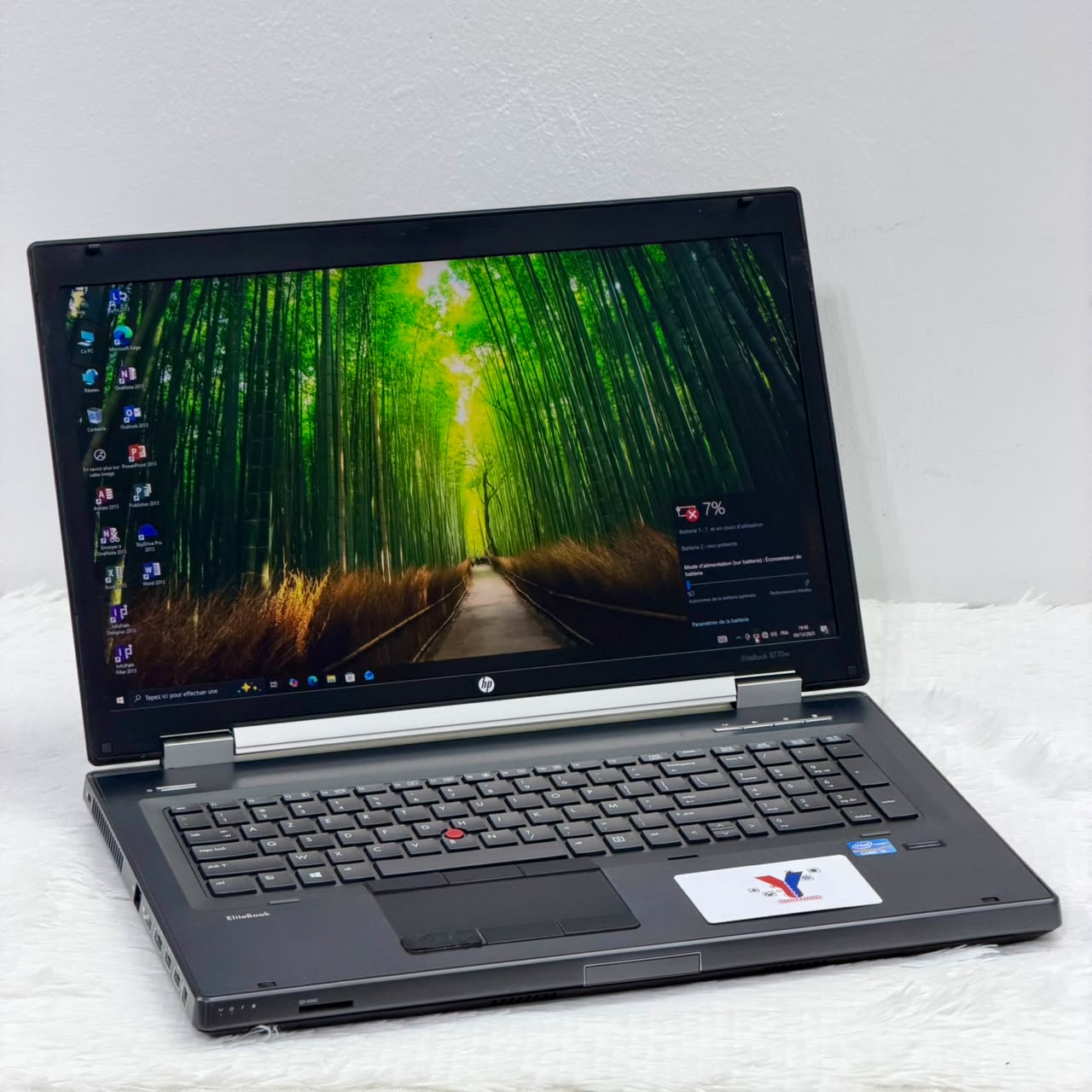 HP ELITEBOOK 8770w Core(TM) i5  -3320M CPU - 17 ’’, 500 Go HDD - 8 Go Ram - Azerty